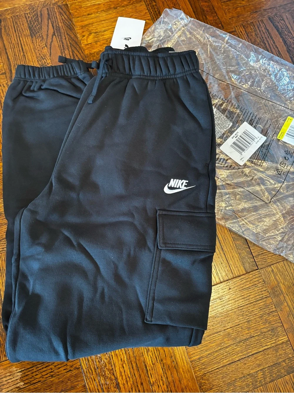 Nike Black Women's  club fleece Cargo  sweatpants